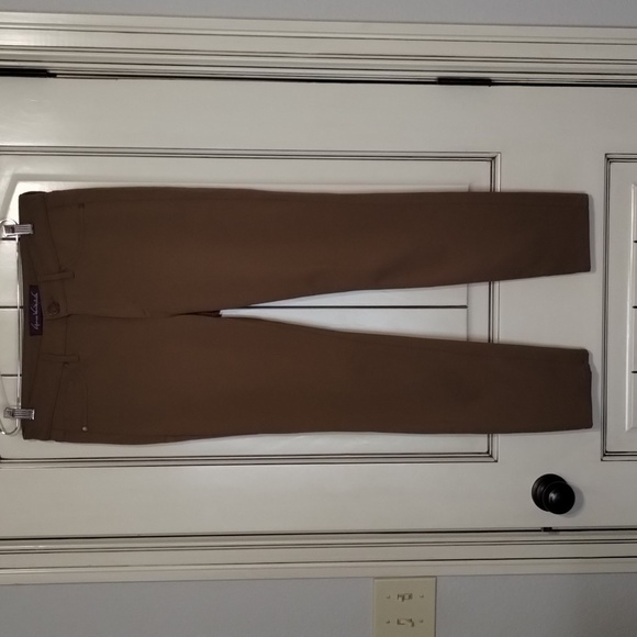 Gloria Vanderbilt Khaki Brown Skinny Pull On Pant Size 8 - Picture 1 of 10